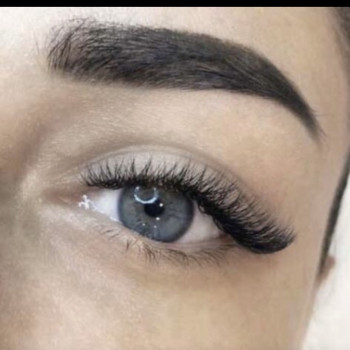 Нарощення вій 2д-3д
                    Лешмейкер Санта Ужгород