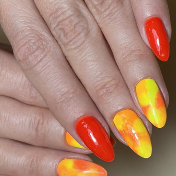 Дизайн
                    Майстер манікюру Элина Одеса