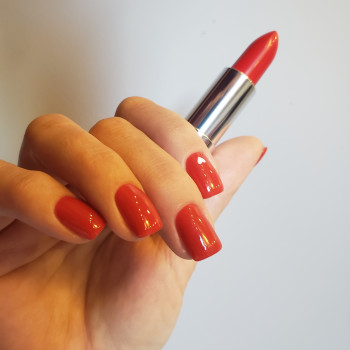 Перекриття 1-го нігтя гель-лаком
                    Салон краси Sargan Beauty Space Київ