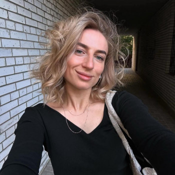 Фарбування з освітленням, шатуш
                    Салон красоты Fargo Киев