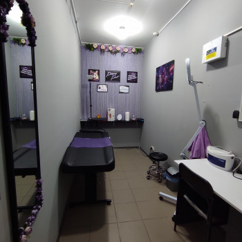 Кабінет пірсингу. #салонкрасотызапорожье #парикмахерскаязапорожье #наращиваниеногтей #маникюрзапорожье #маникюр #гельлак #окрашивание #стрижказапорожье