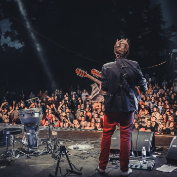 Репортаж конференцій, форумів, спортивних заходів та концертів.
                    Фотограф Александр Черновцы