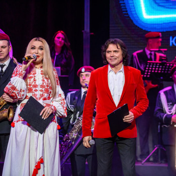 Репортаж конференцій, форумів, спортивних заходів та концертів.
                    Фотограф Александр Черновцы