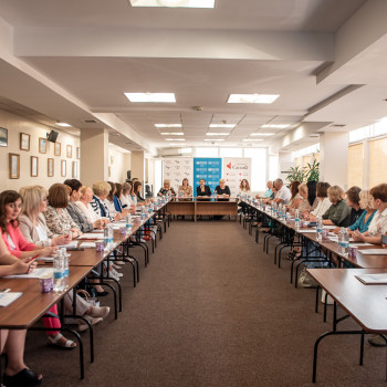 Репортаж конференцій, форумів, спортивних заходів та концертів.
                    Фотограф Александр Черновцы