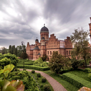 Репортаж конференцій, форумів, спортивних заходів та концертів.
                    Фотограф Александр Черновцы