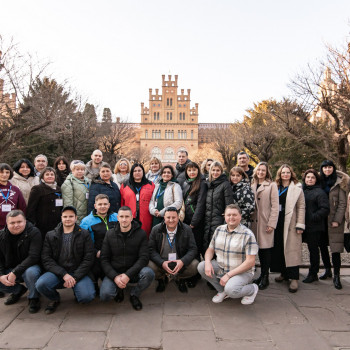 Репортаж конференцій, форумів, спортивних заходів та концертів.
                    Фотограф Александр Черновцы