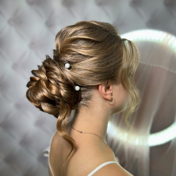 Зачіска нареченої