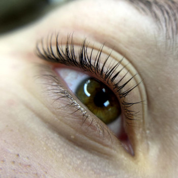 Ламінування вій
 
 
 