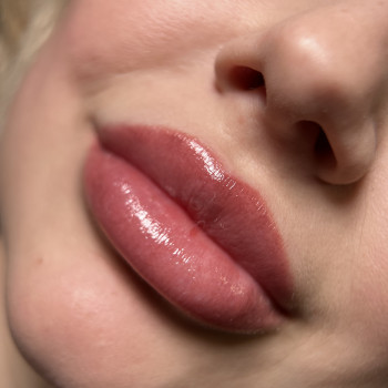 Перманент губ
                    Бровіст Татьяна Дніпро