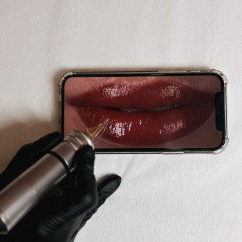 Перманентний маияж, татуаж.
                    Мастер перманентного макияжа Виктория Житомир