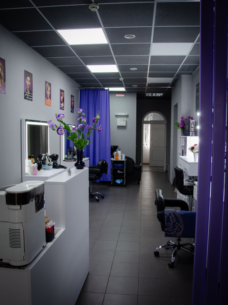 Перукарська зона #салонкрасотызапорожье #парикмахерскаязапорожье #наращиваниеногтей #маникюрзапорожье #маникюр #гельлак #окрашивание #стрижказапорожье, фото - Салон красоты Иленто