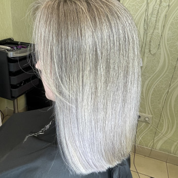 Сложное окрашивание волос
                    Перукар Римма Харків