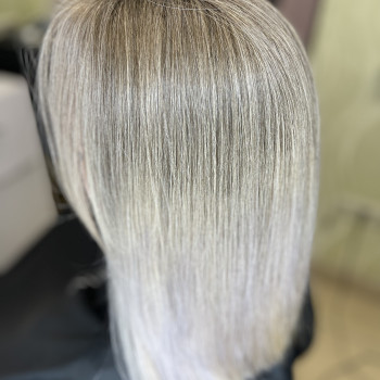 Сложное окрашивание волос
                    Перукар Римма Харків