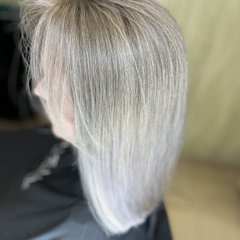 Сложное окрашивание волос
                    Перукар Римма Харків