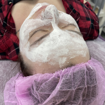 Заспокійлива маска після rf-ліфтингу