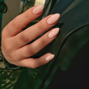 Укріплення + покриття гель лаком + дизайн.