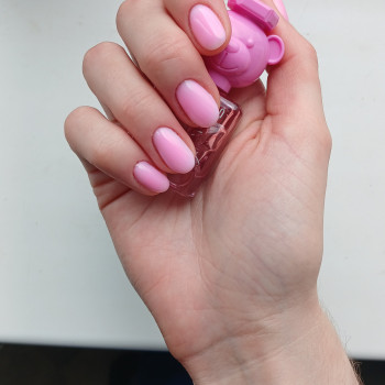 Покриття гель-лаком або манікюр або педикюр
                    Майстер манікюру Мария Київ