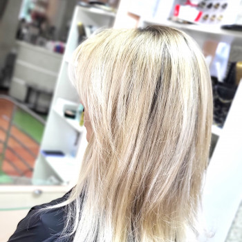 Висвітлення волосся у складних техніках
                    Парикмахер Кристина Днепр