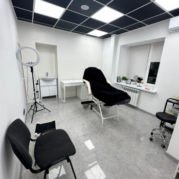 Оренда кабінету 1 година
                    Салон краси El Studio Київ