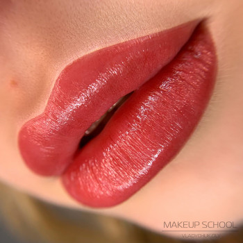 Акварельні губи
                    Бровист Ольга Черкассы