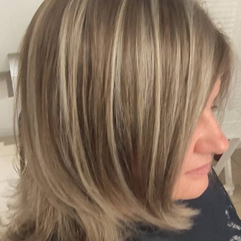 Стрижка на средние волосы женская, фото - Парикмахерская Салон красоты "Зося"