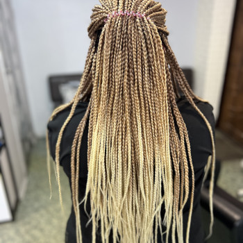 Афроплетие волос афро кудри дредокудри
                    Перукар Оксана Дніпро