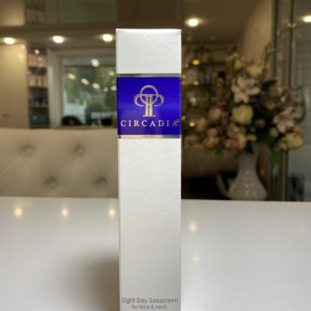Circadia Light Day Sunscreen Broad Spectrum SPF-37 - Крем денний для обличчя з SPF 37