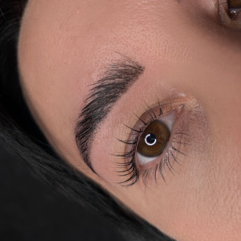 Ламінування вій