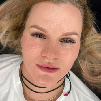 Загоєний перманентний макіяж брів