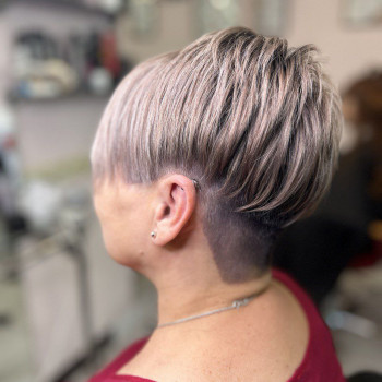 Фарбування волосся. Колорист
                    Салон краси Kalina Studio Запоріжжя