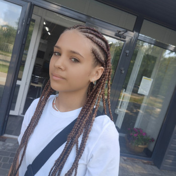 Плетіння, Афрокоси
                    Перукар-колорист Анна Кременчук