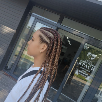 Плетіння, Афрокоси
                    Перукар-колорист Анна Кременчук