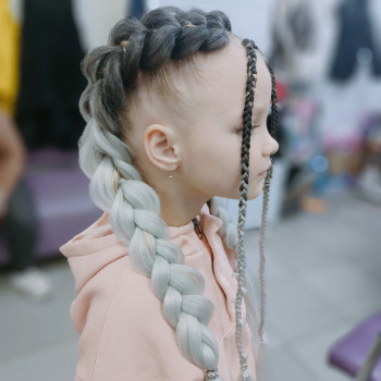 Плетіння, Афрокоси
                    Перукар-колорист Анна Кременчук