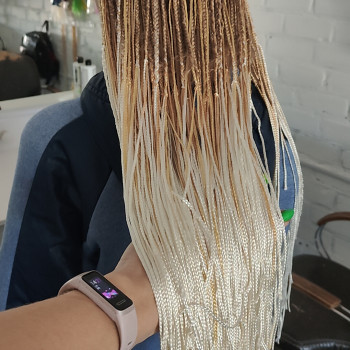 Плетіння, Афрокоси
                    Перукар-колорист Анна Кременчук