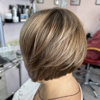 Жіноча стрижка
                    Жіночий перукар  Запоріжжя