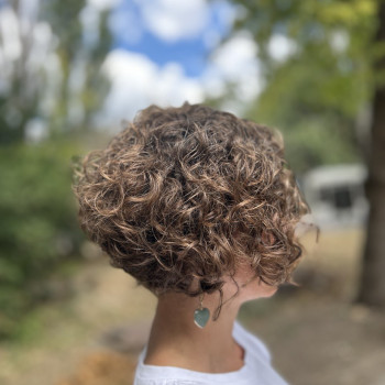 Стрижка на хвилясте волосся