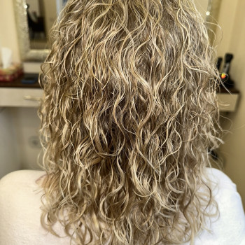 Біозавивка волосся
                    Салон красоты Krasa Днепр