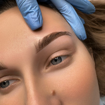 Перманент брів
                    Мастер перманентного макияжа Инна Бровары