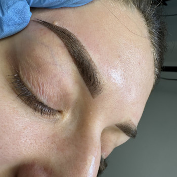 Перманент брів
                    Мастер перманентного макияжа Инна Вишненко Киев