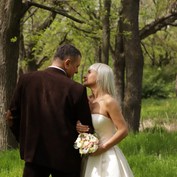 Свадебная фотосессия на улице 