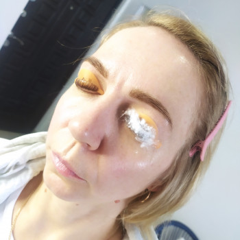 Фарбування вій