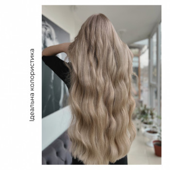 Фарбування волосся
                    Салон краси Beauty Bar Вінниця