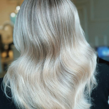 Фарбування волосся
                    Салон краси Beauty Bar Вінниця