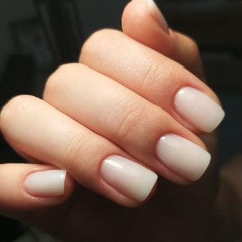 Манікюр та покриття
                    Салон красоты Beauty Bar Винница