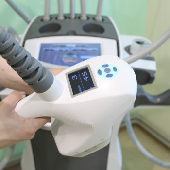 Антицелюлітний Vela Shape масаж.
                    Медичний центр Микамед Харків