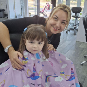 Стрижка для маленької принцеси 👑 + подарунок