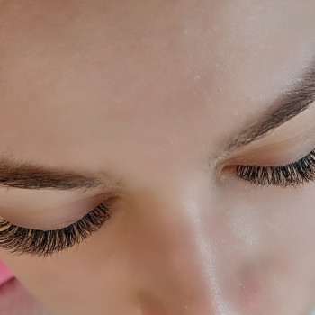 Нарощення, ламінування вій та брів
                    Лешмейкер  Днепр