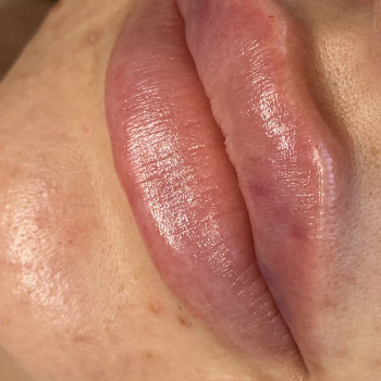 Увеличения губ
                    Мастер перманентного макияжа Любовь Одесса