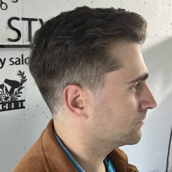 Чоловіча стрижка
                    Салон красоты Your Style Киев