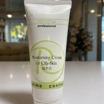 Renew Зволожуючий крем для жирної шкіри SPF-15